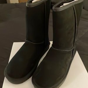 🔥Sale🔥pretty and comfy black suede boots..NWOT..NIB..never worn..